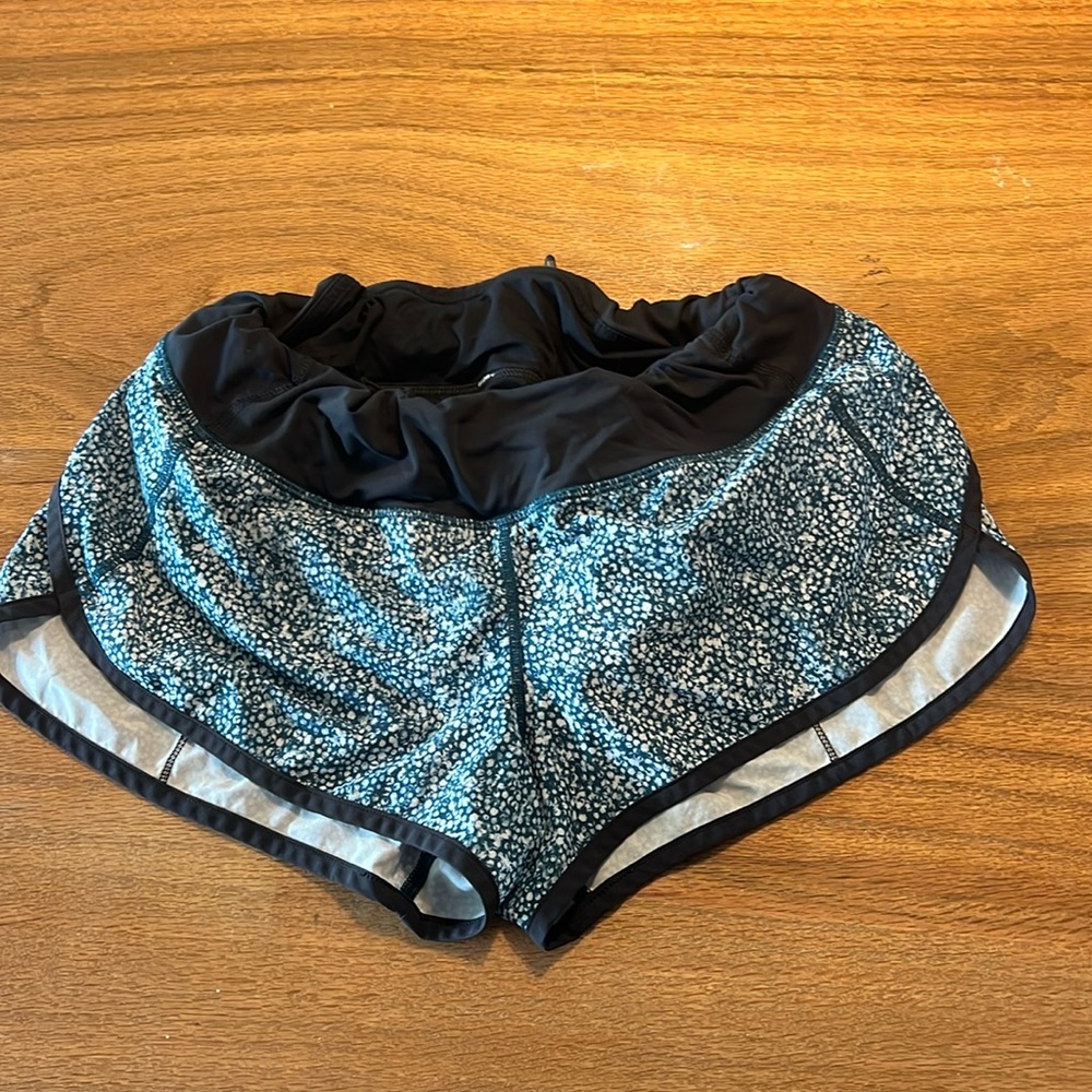 Lululemon size 6 low waisted shorts